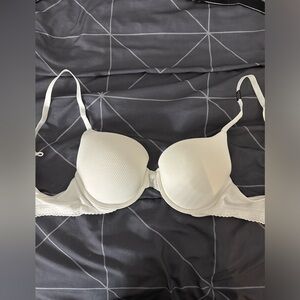 ❌SOLD❌ Victoria Secret White Push-up full coverage bra